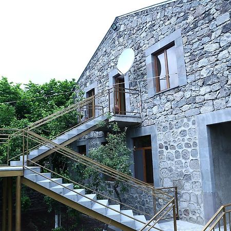 Mthnadzor Hotel Goris Eksteriør billede