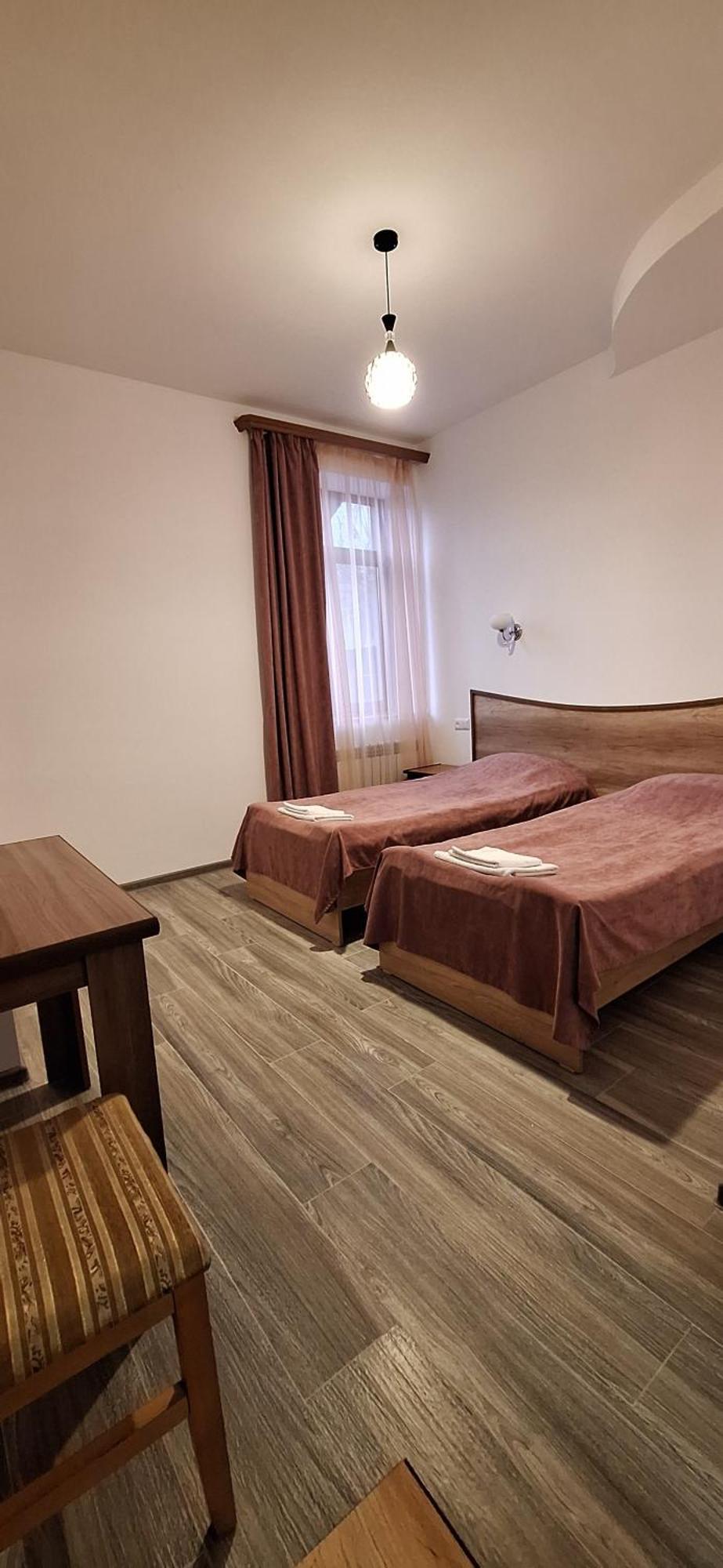 Mthnadzor Hotel Goris Eksteriør billede