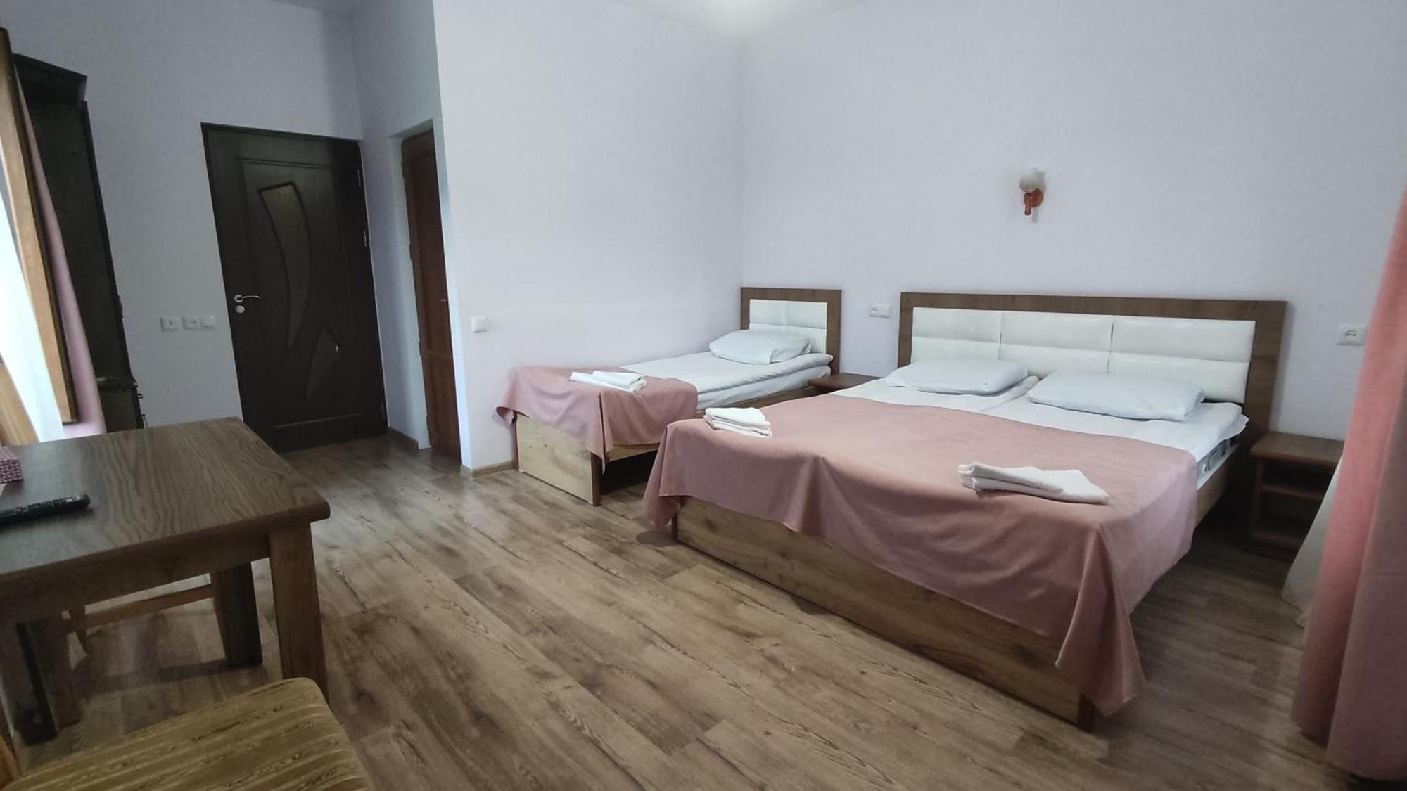 Mthnadzor Hotel Goris Eksteriør billede