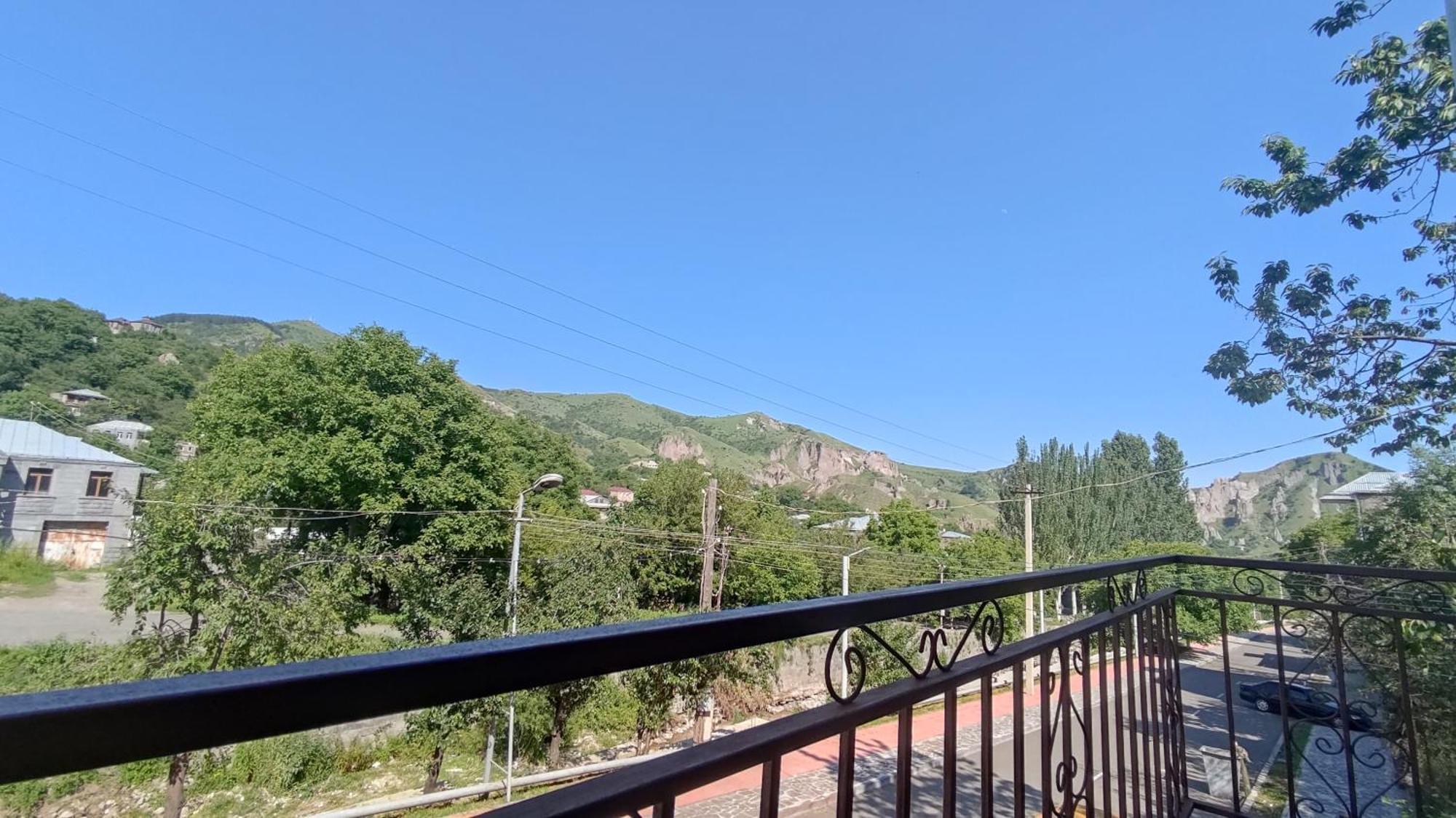 Mthnadzor Hotel Goris Eksteriør billede