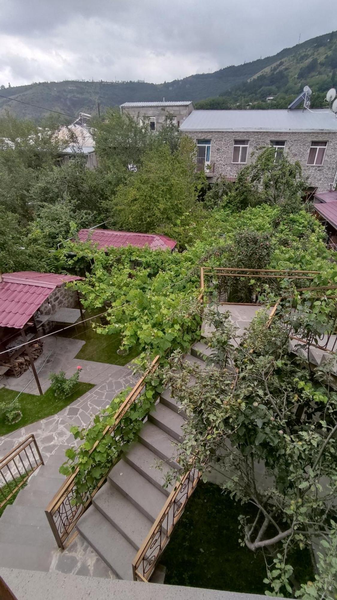 Mthnadzor Hotel Goris Eksteriør billede
